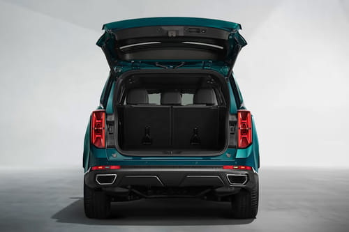 Trunk Open Closer View of GS8