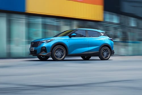 جي إس 3 إم زووم Side view