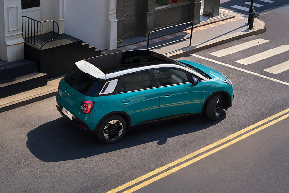 Aion UT Rear angle view