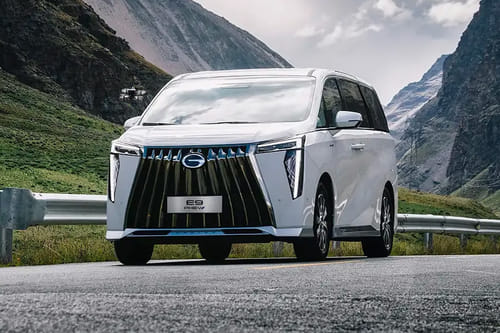 جي أي سي إي 9 Front Side View