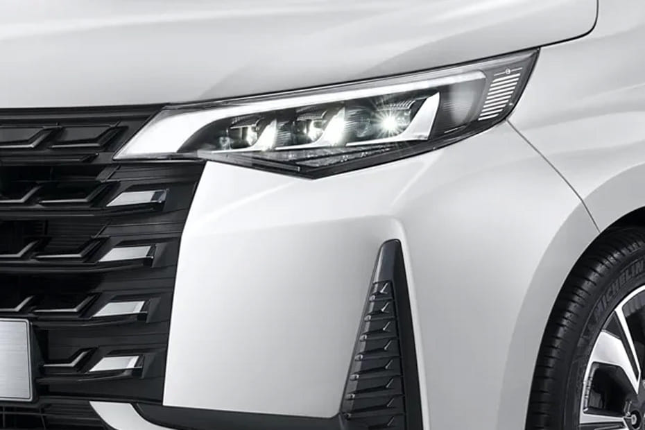 إم 6 برو Headlight