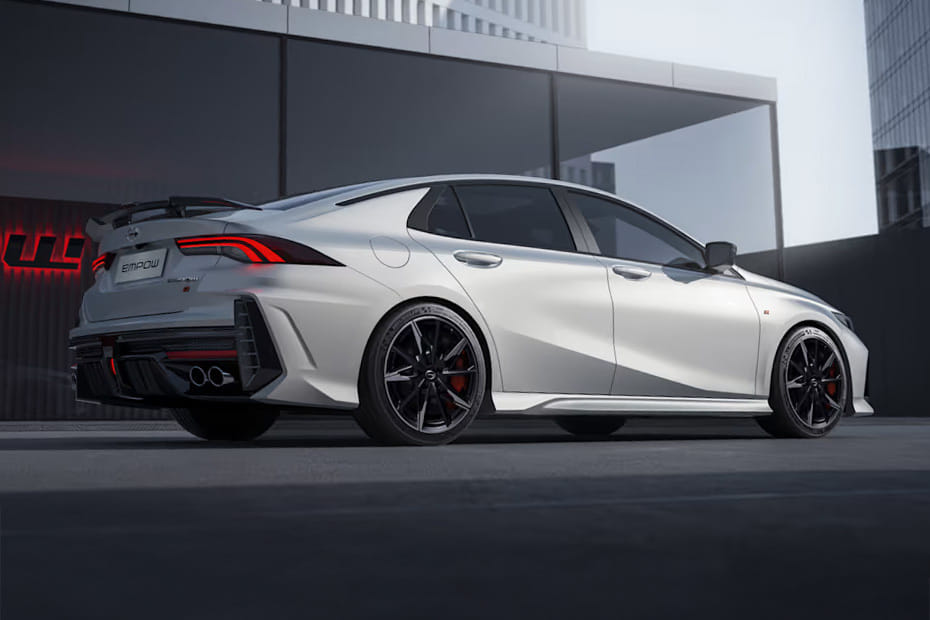 إمباو سبورت Rear angle view