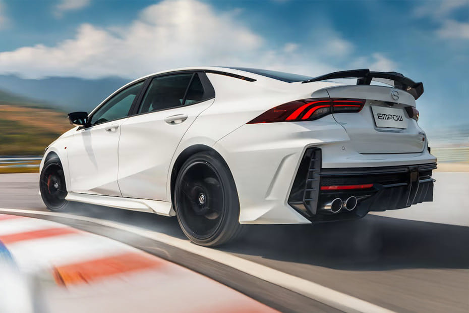 Rear Medium View of جي أي سي إمباو سبورت