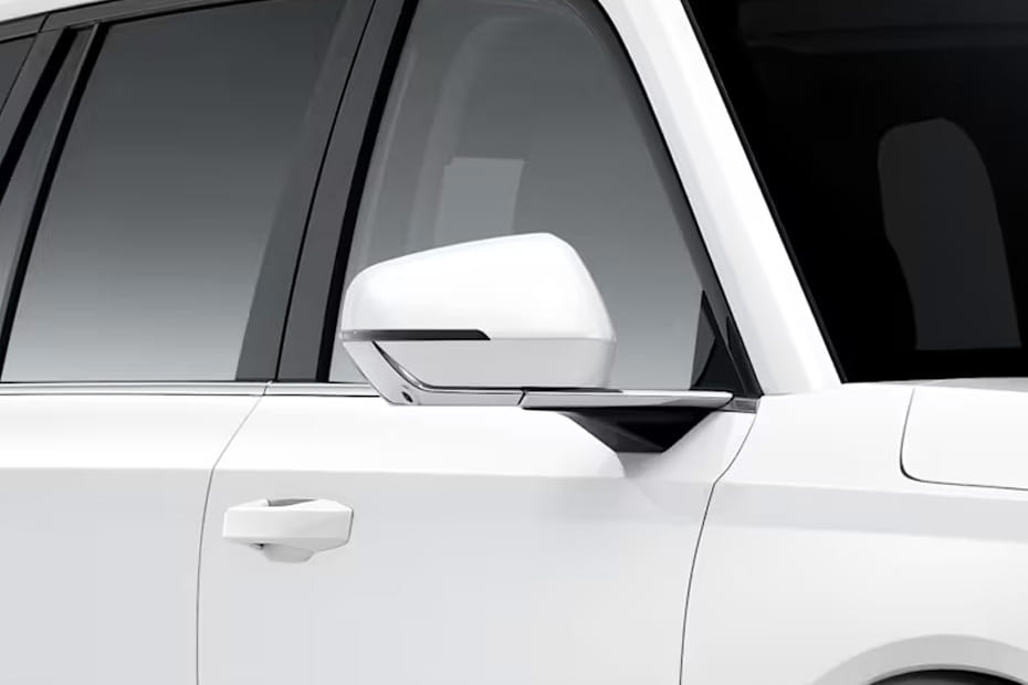GAC GS8 Traveller Drivers Side Mirror Front Angle