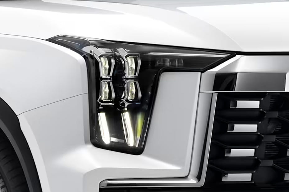 جي إس 8 ترافيلر Headlight