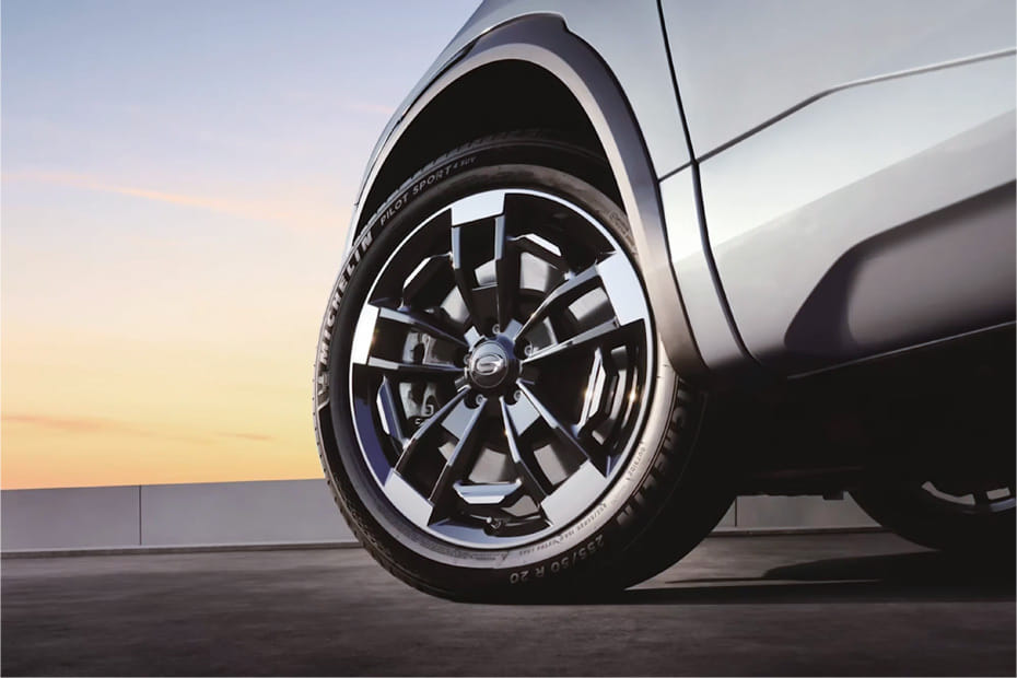 جي إس 8 ترافيلر Wheel