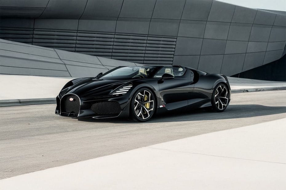 بوغاتي   ميسترال Front angle low view