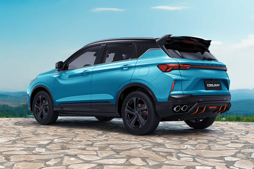 Rear Cross Side View of جيلي كولراي