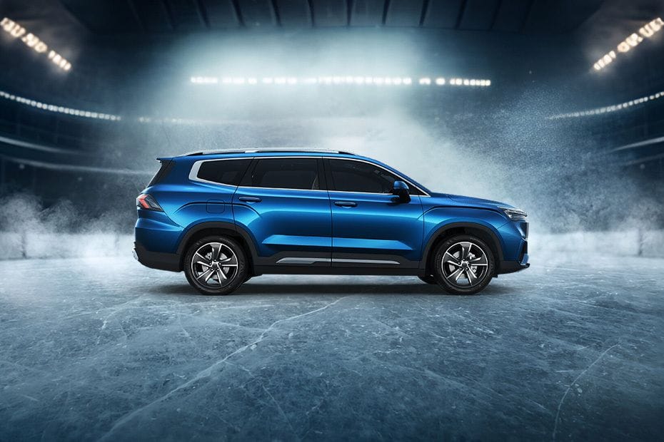 أوكافانجو Medium Angle Front View