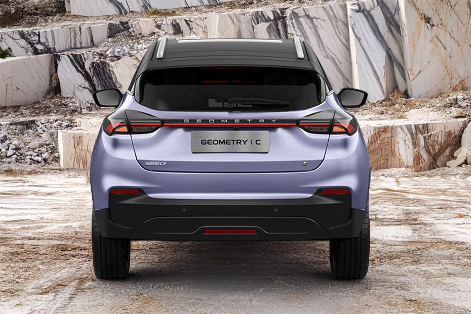 Full Rear View of جيلي جيومتري سي