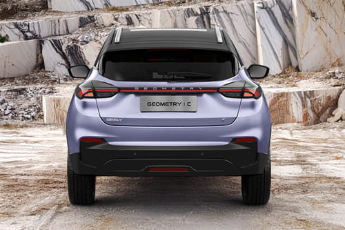 Full Rear View of جيلي جيومتري سي