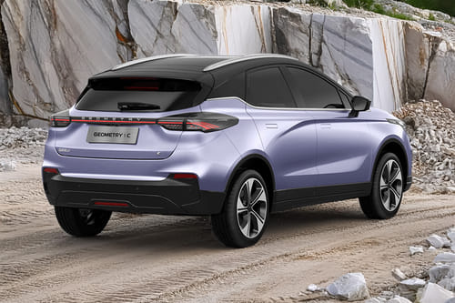 جيومتري سي Rear angle view