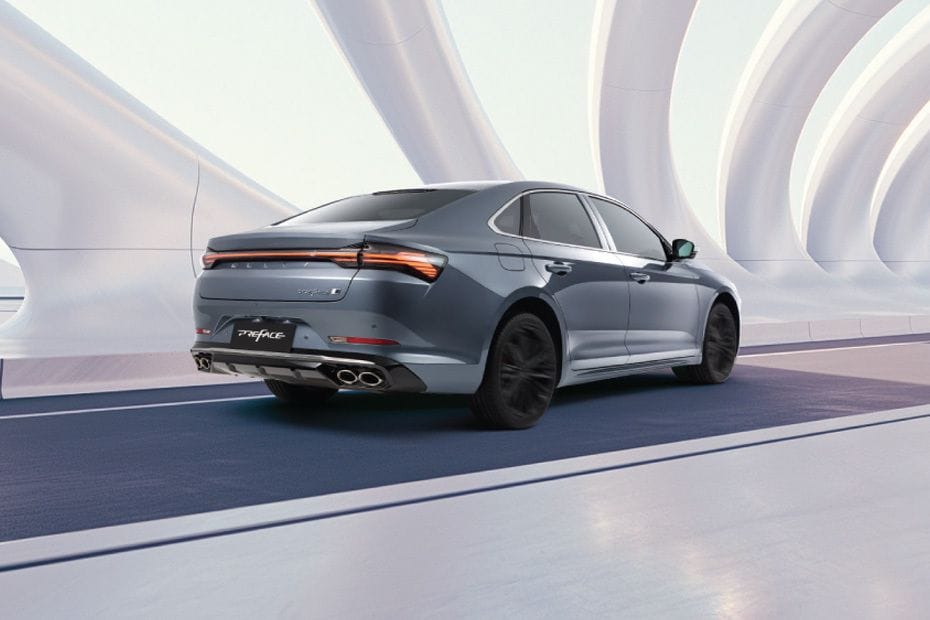 بريفيس Rear angle view