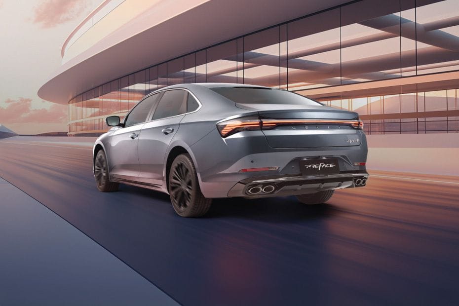 Rear Medium View of جيلي بريفيس