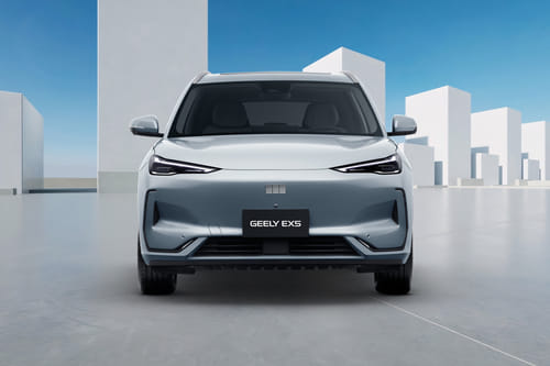 Full Front View of إي إكس ٥