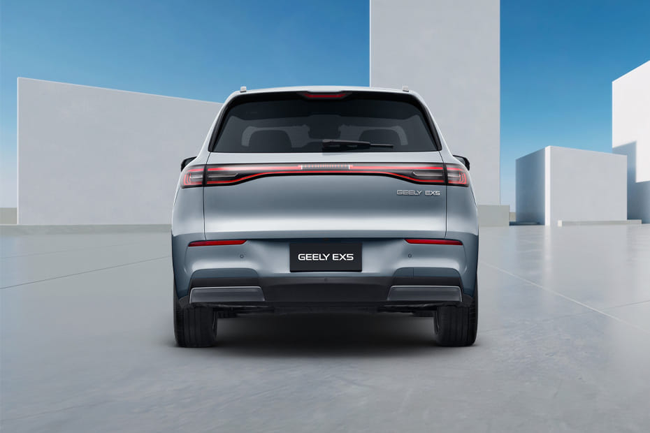 Full Rear View of جيلي إي إكس ٥