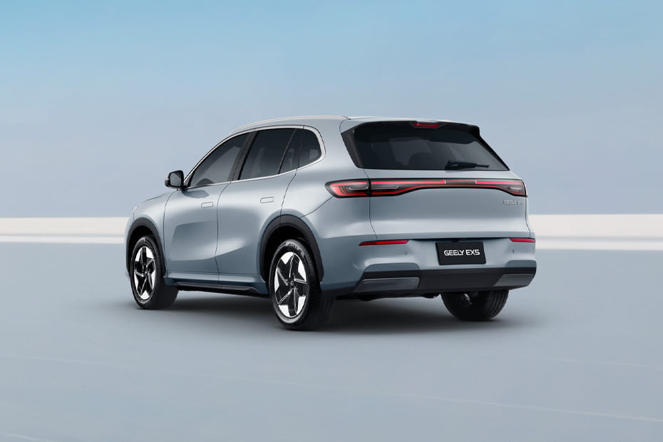 Rear Medium View of Geely EX5