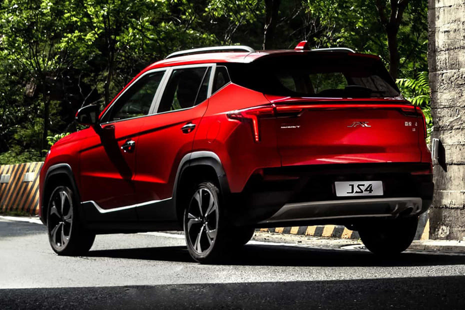 Rear Cross Side View of JAC JS4