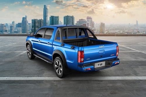 Rear Cross Side View of جاك T8