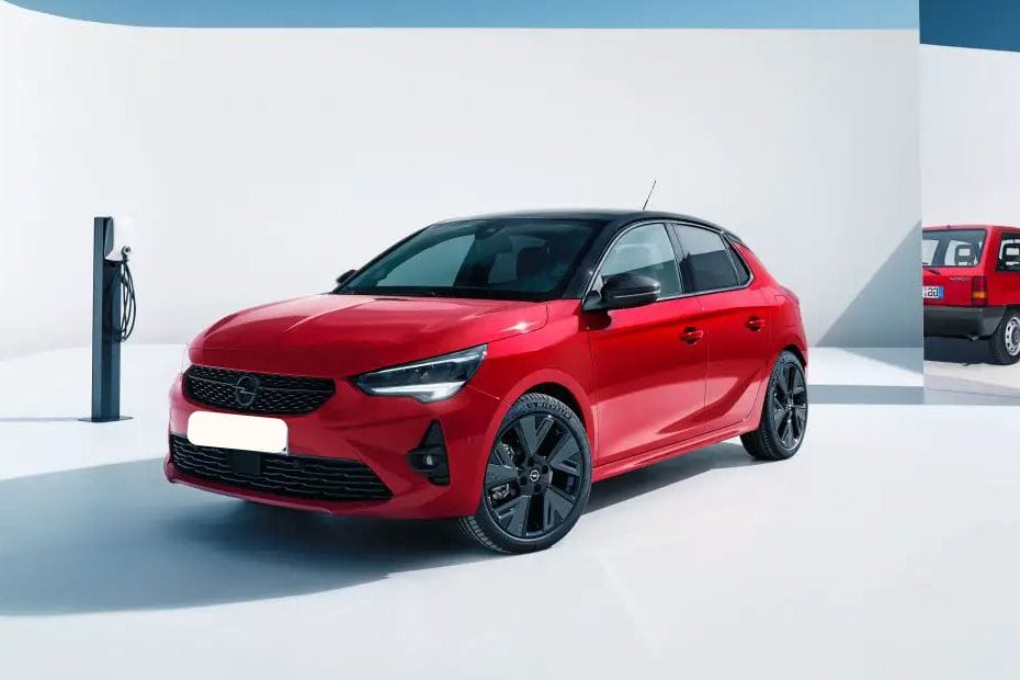 كورسا Tilted Front View