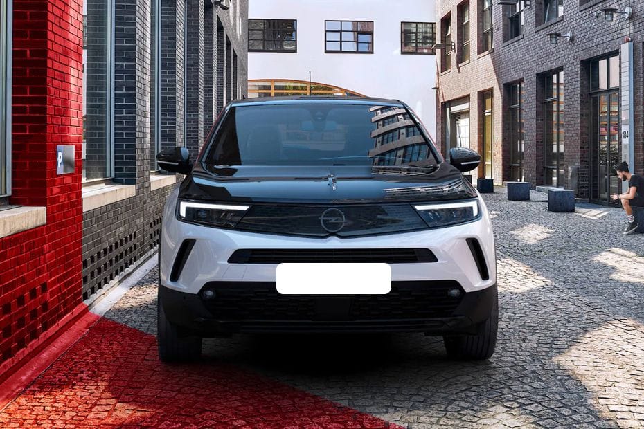 Full Front View of موكا