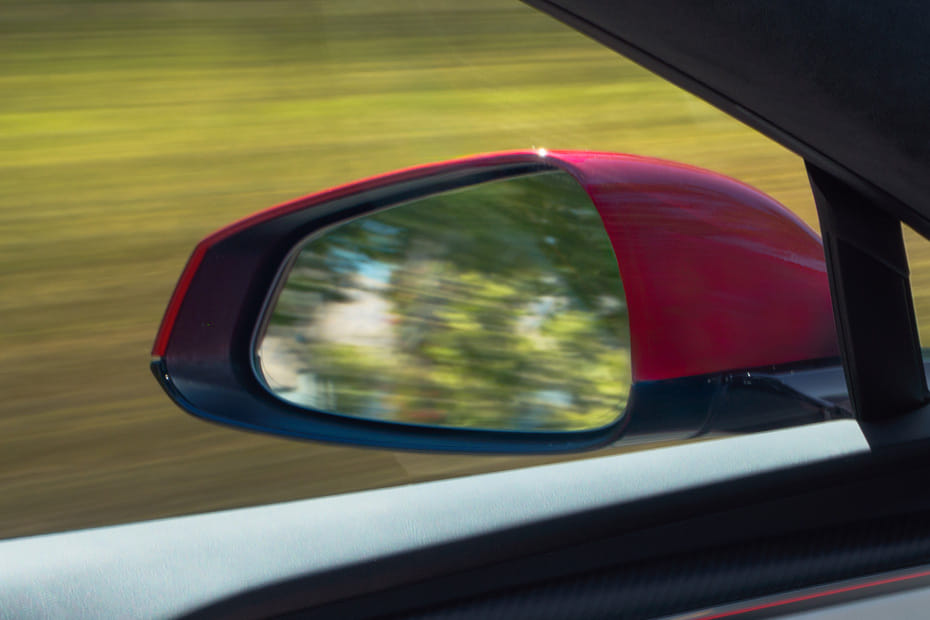 تيسلا موديل إس Drivers Side Mirror Rear Angle