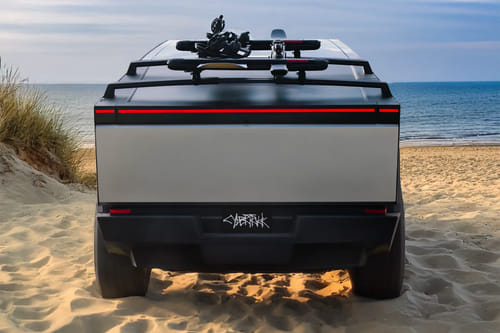 Full Rear View of تيسلا سايبرتراك