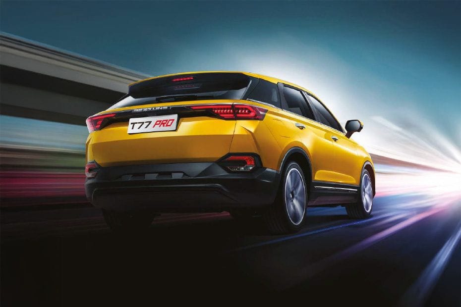 تي 77 برو Rear angle view