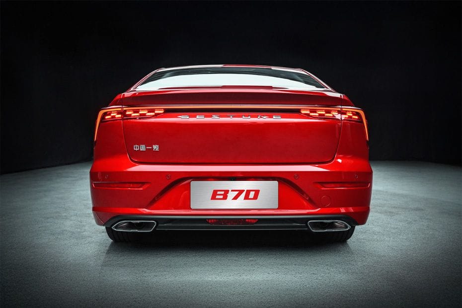 Full Rear View of Bestune B70S