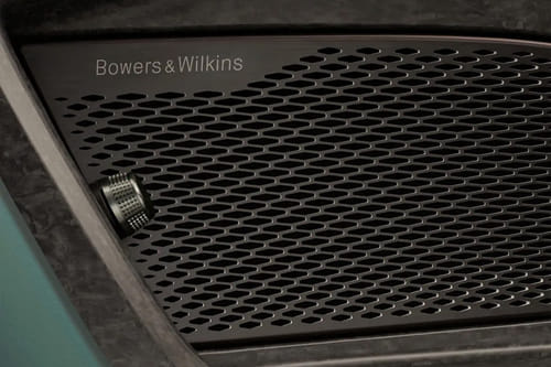 Speakers View of أستون مارتن فالهالا