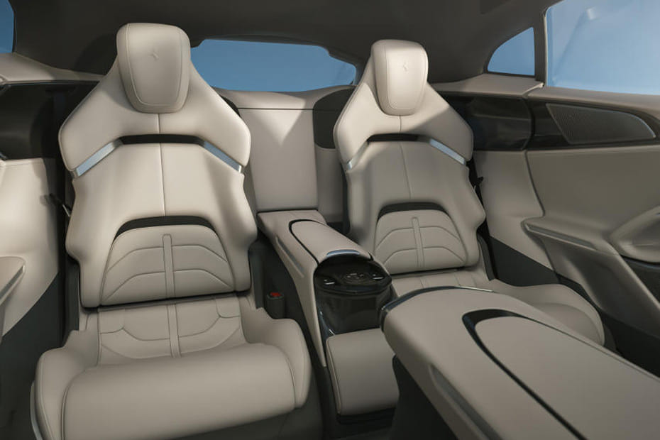 فيراري بوروسانجوي Rear Seats