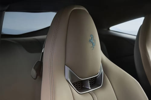 أمالفي Front Seat Headrest