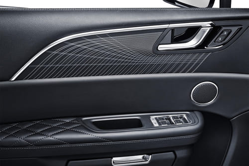 door handle interior of هونشي إي إتش إس 9