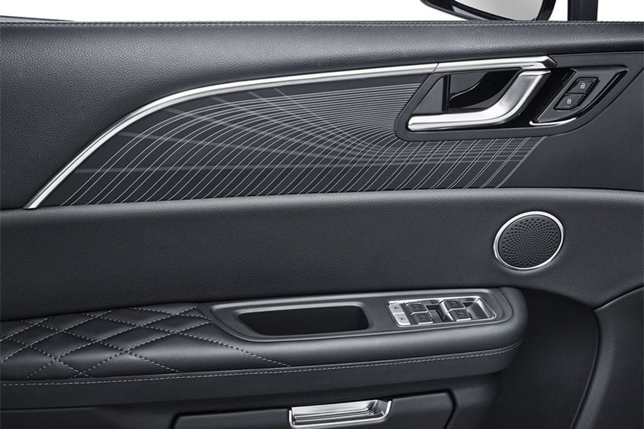 door handle interior of Hongqi EHS9