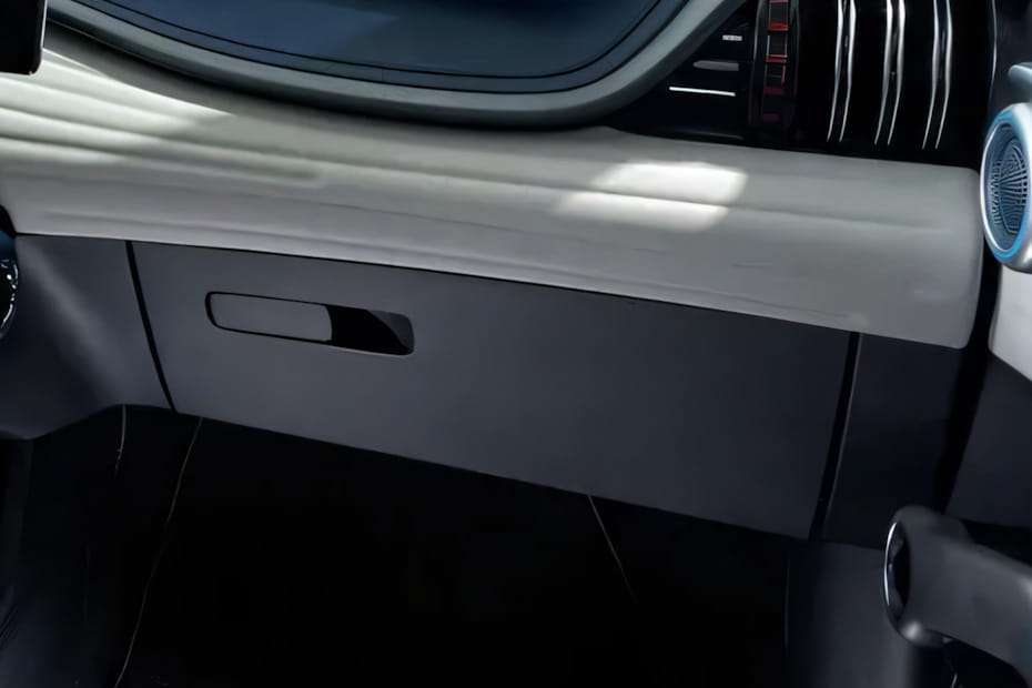 بي واي دي أتو 3 Glove Box