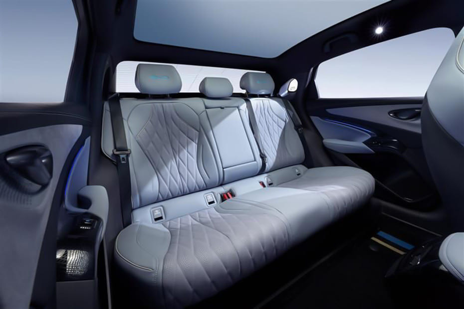 بي واي دي سيل Rear Seats