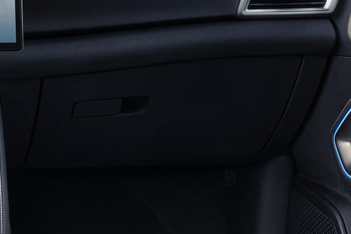 بي واي دي أتو 2 Glove Box