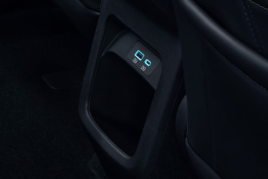 Power Accessories Outlet View of بي واي دي أتو 2