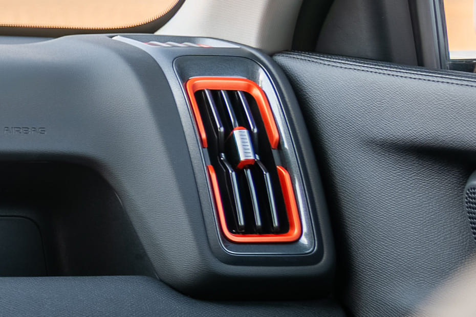 القرش 6 Front Side Ac Vents