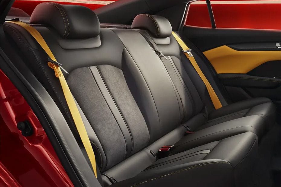 دونج فينج شاين Rear Seats