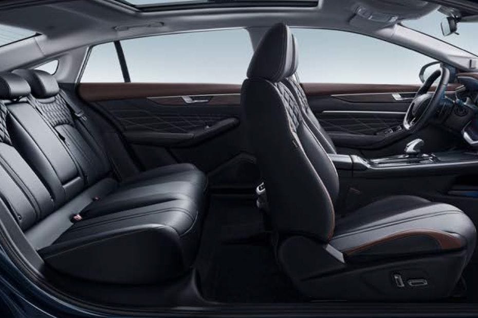 دونج فينج شاين ماكس Front And Rear Seats Together