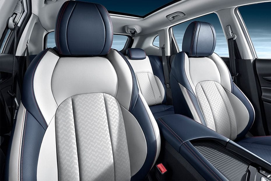 AX7 MACH Front Seats