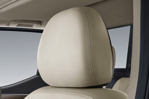 ريتش 7 Front Seat Headrest