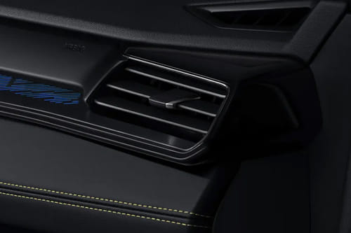 06 Front Side Ac Vents