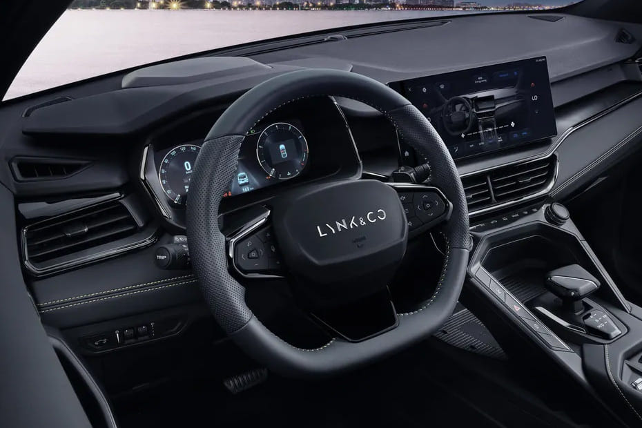 لينك اند كو 06 Steering Wheel