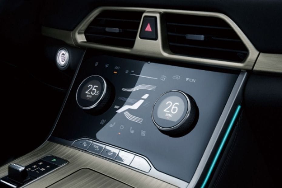 Front AC Controls of Exeed TXL