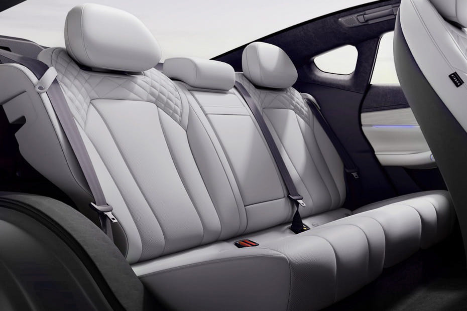 إكسيد إي إس Rear Seats