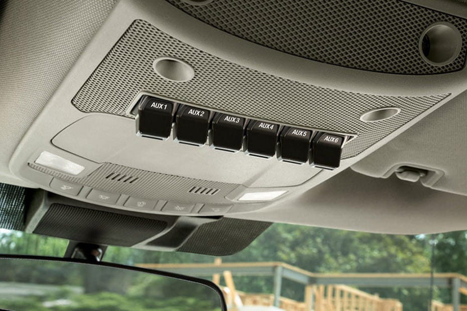 سوبر ديوتي شاسيه كاب Courtesy Lamps