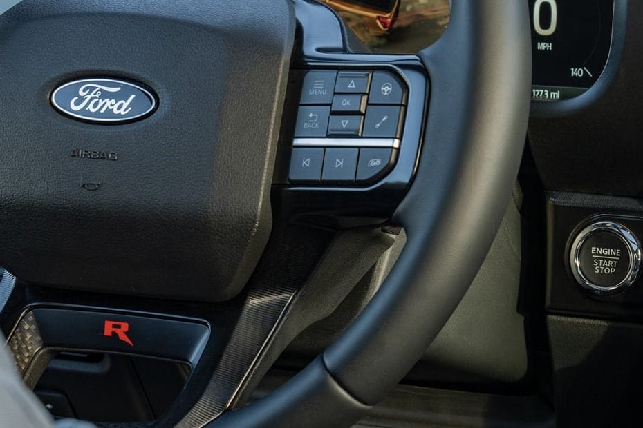 فورد F-150 (2026) Multi Function Steering