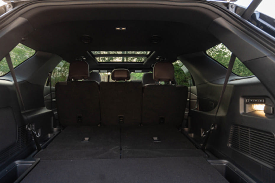Folding Seats of فورد إكسبلورر إس تي